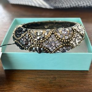 Cookie Lee hinged bangle